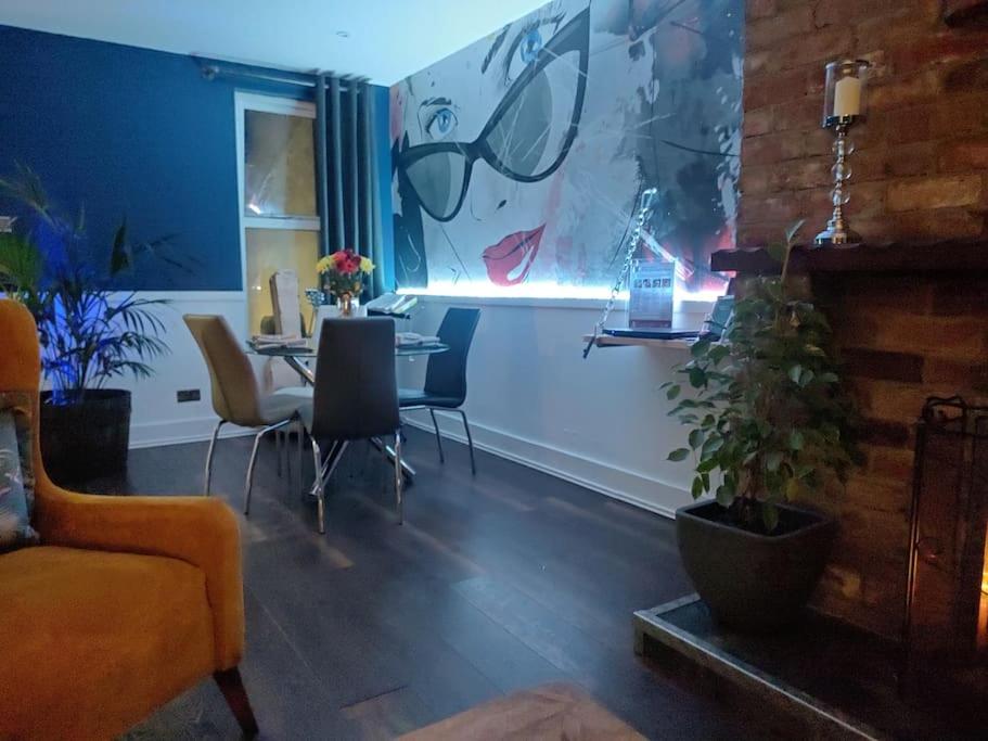 Silver Sovereign - Housity