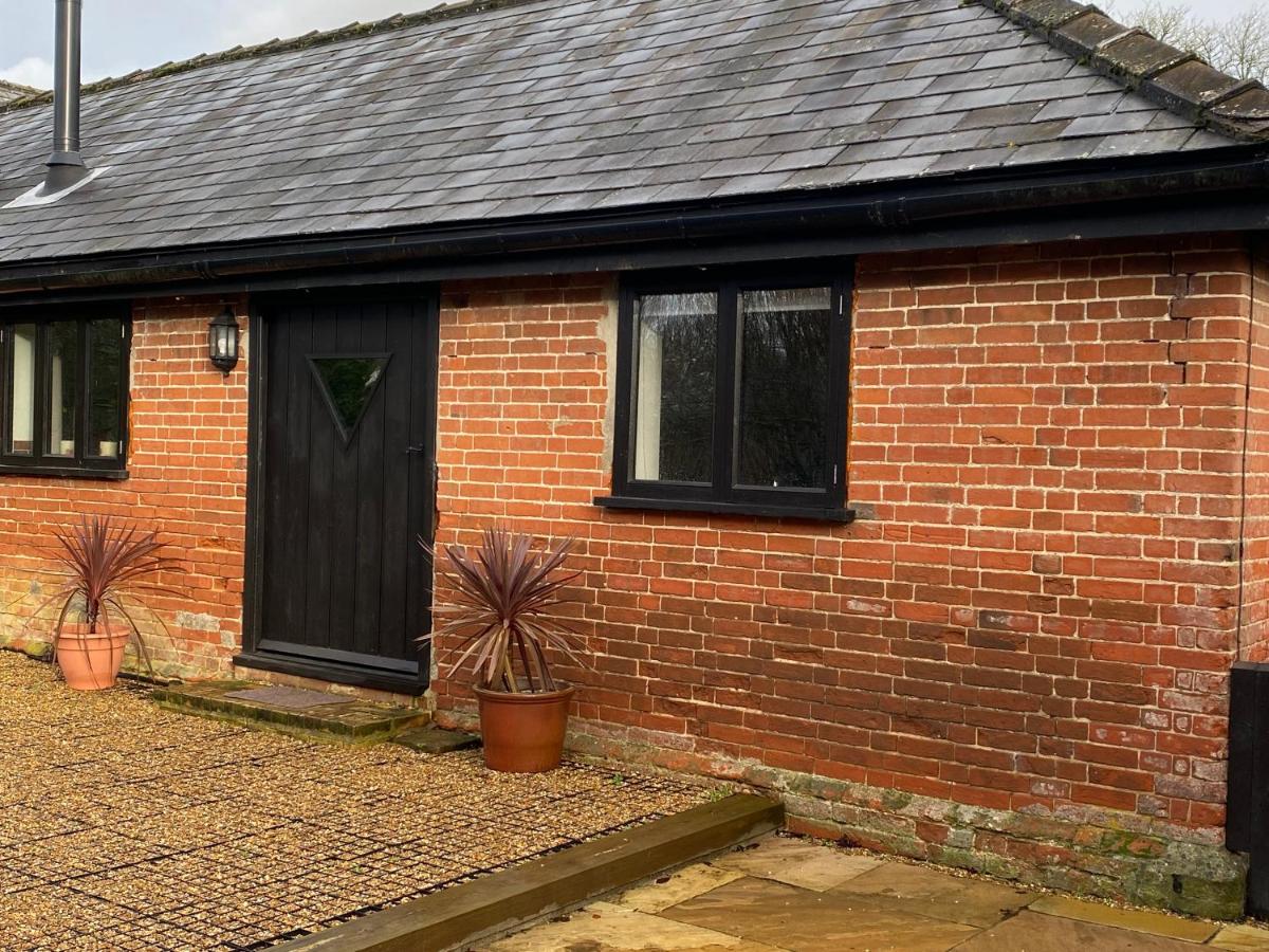 Wood Farm Barn - Housity