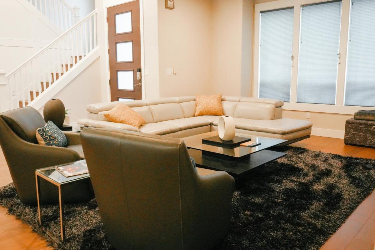 Updated And Modern Family Stay Gateway To The Columbia River Gorge - Housity