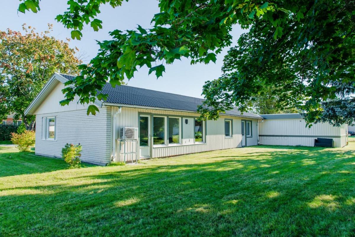 Spacious Villa located in Beautiful High Coast - Housity