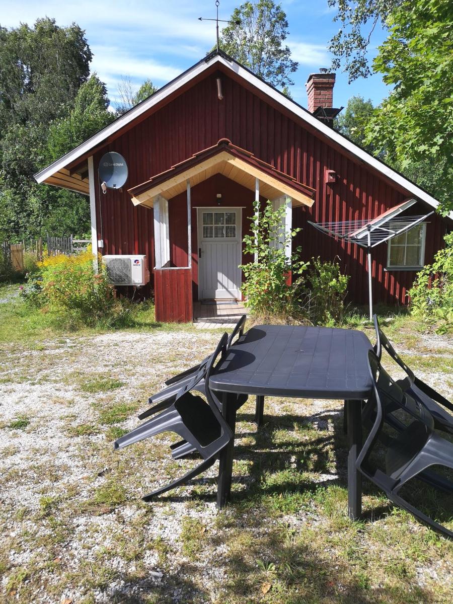 Viken - Cottage by Dalslands Canal - Housity