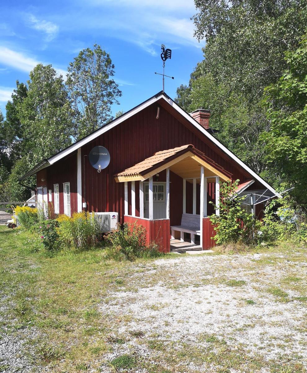 Viken - Cottage by Dalslands Canal - Housity