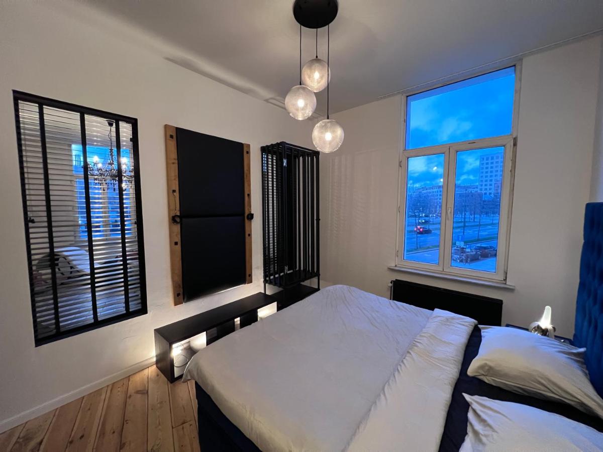 The Rabbit Hole Antwerp - Romantic apartment with adult playroom - Housity