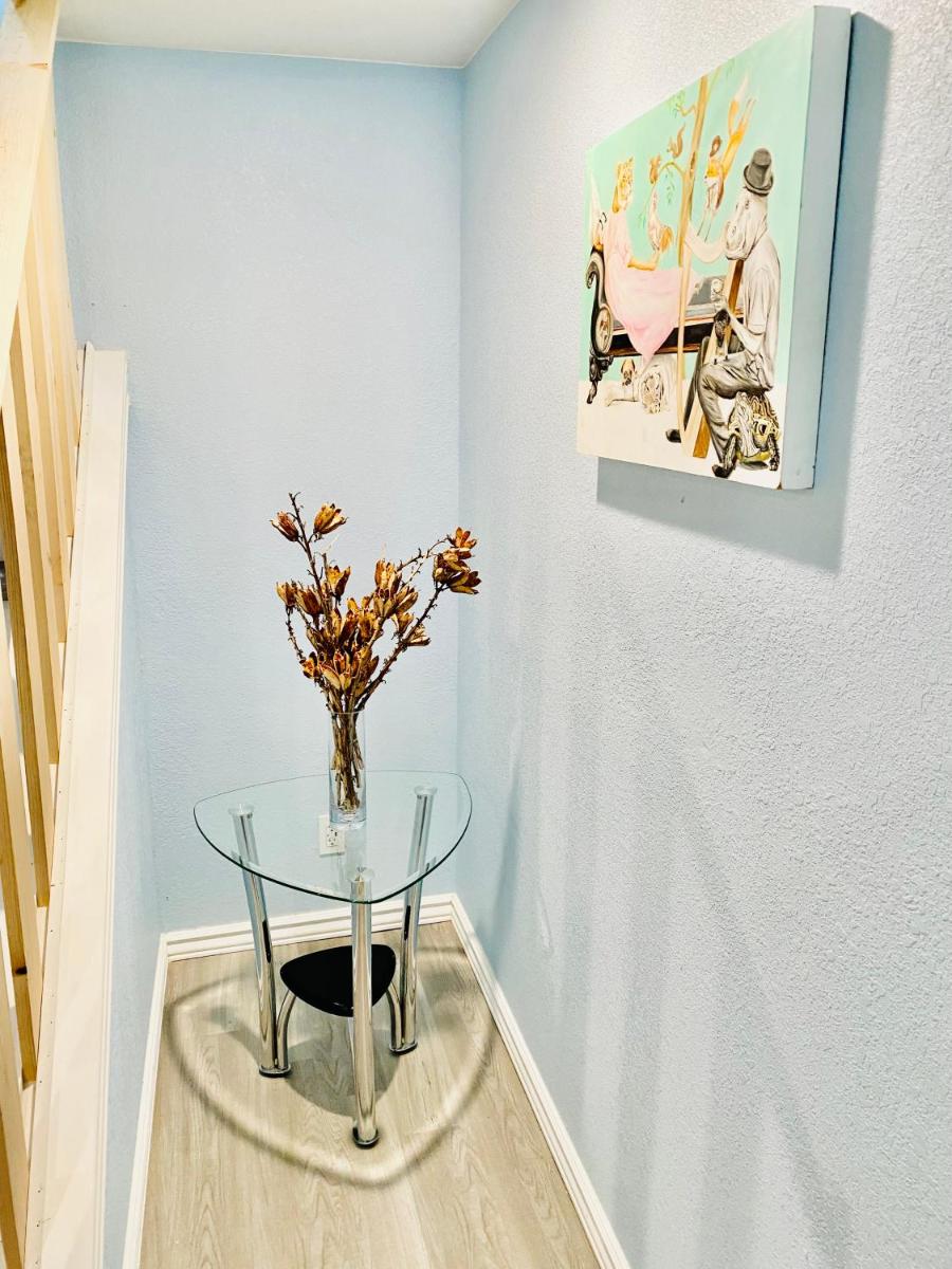 Artsy home by Air Force Academy with office space - Housity
