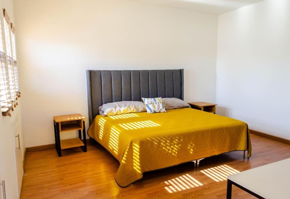 Alojamiento completo 3 habitaciones (se puede facturar) - Housity