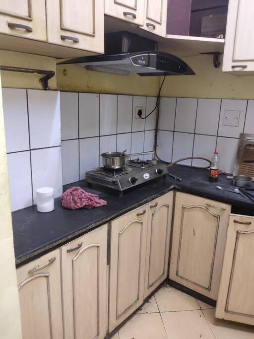 Lovely 3 bedroom rental with clubhouse facilities - Housity