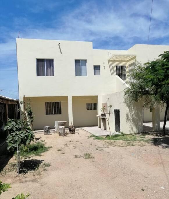 Suitetrails - 2 Bedroom apartment, nice easy drive to the beach.