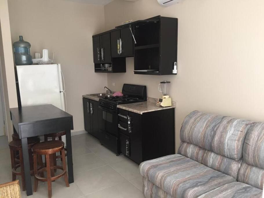 Suitetrails - 2 Bedroom apartment, nice easy drive to the beach.