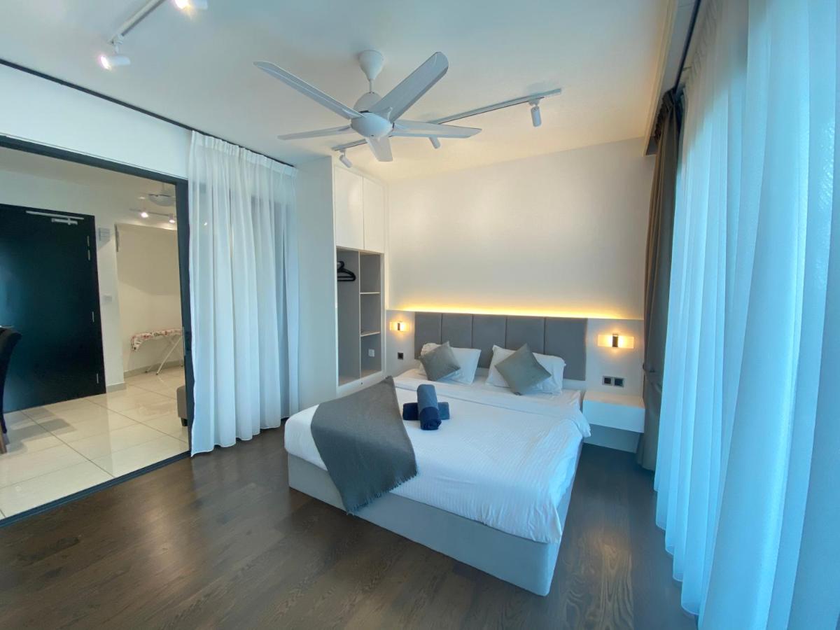 Suitetrails - Almas Suite Puteri Harbour-T- Legoland-JB新山- SG新加坡
