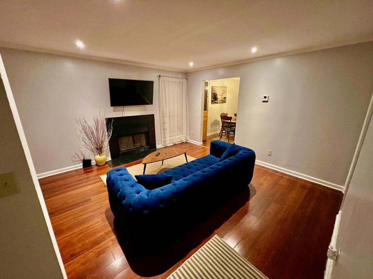 Cozy Town House In Clarkston - Housity