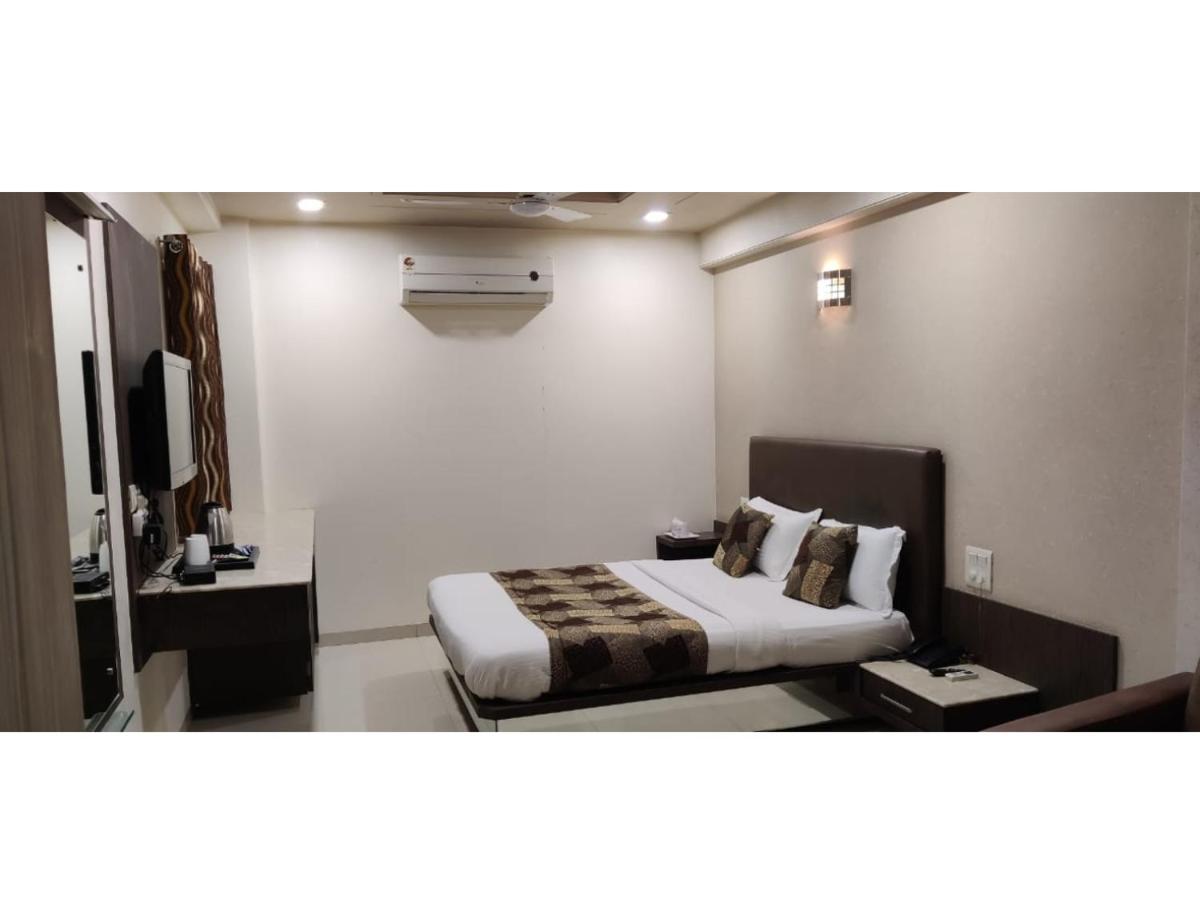 The Vraj Hotel, Jamnagar - Housity