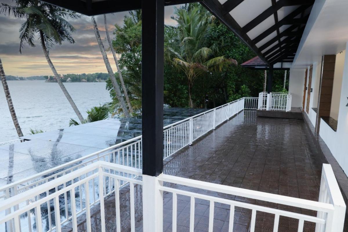 QUILON LAKE INN - Housity