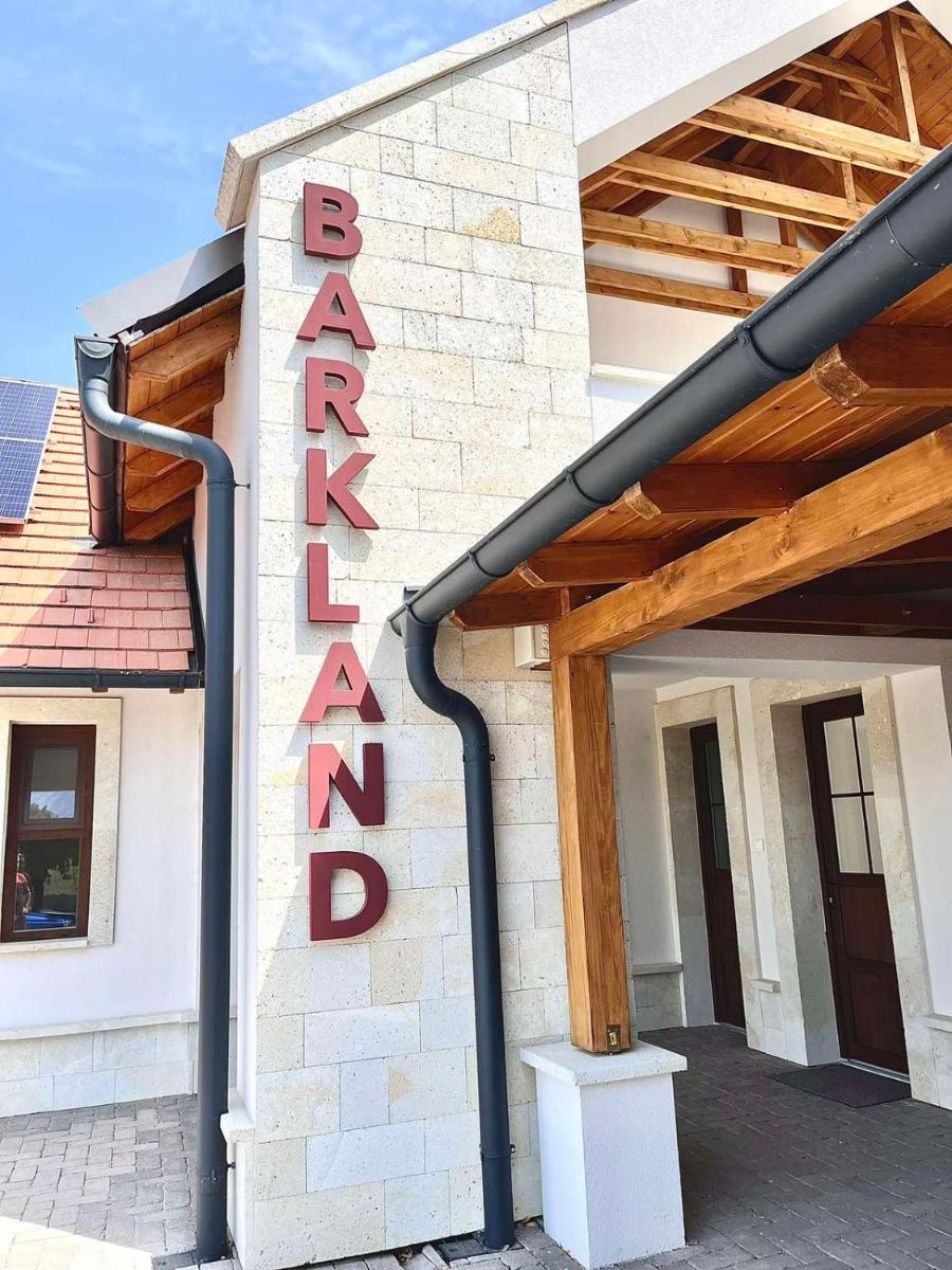Barkland Apartman - Housity