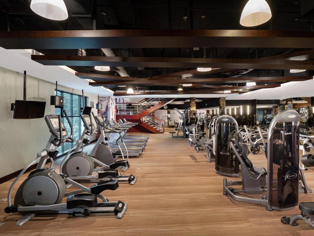 Suitetrails - Grand City Hall Hotel & Serviced Residences