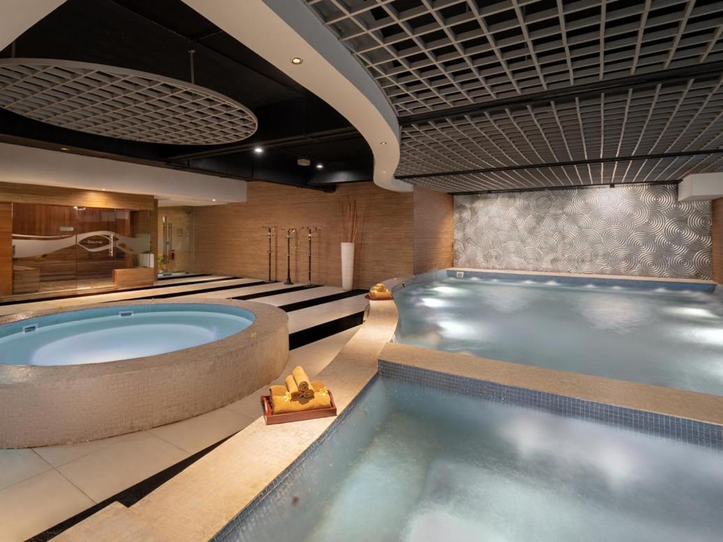 Suitetrails - Grand City Hall Hotel & Serviced Residences
