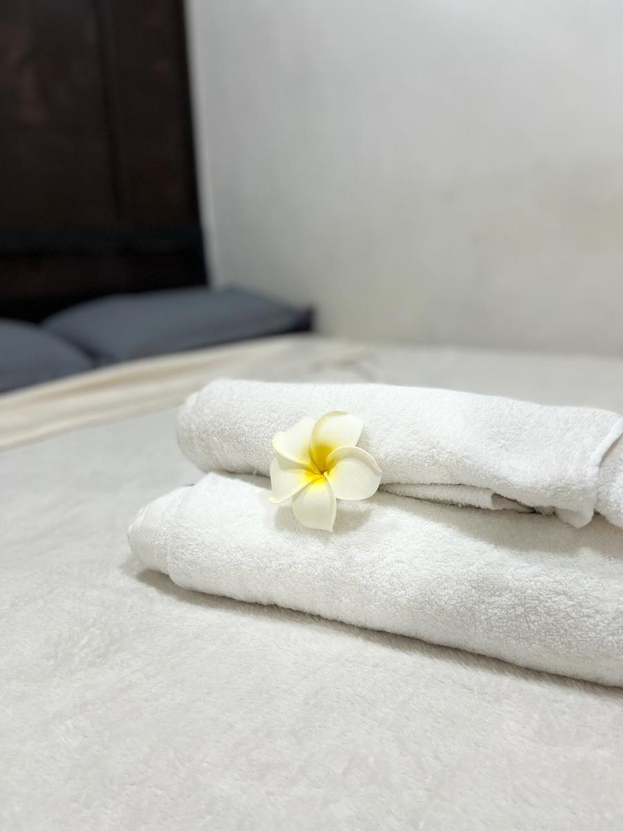 GCASH - Taal cozy private homestay with PRIVATE attached bathroom in General Trias - Pink Room - Housity