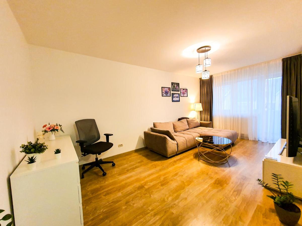 Luxurious Retreat 1BR Apartment with Netflix, Private Parking and self check in - Housity