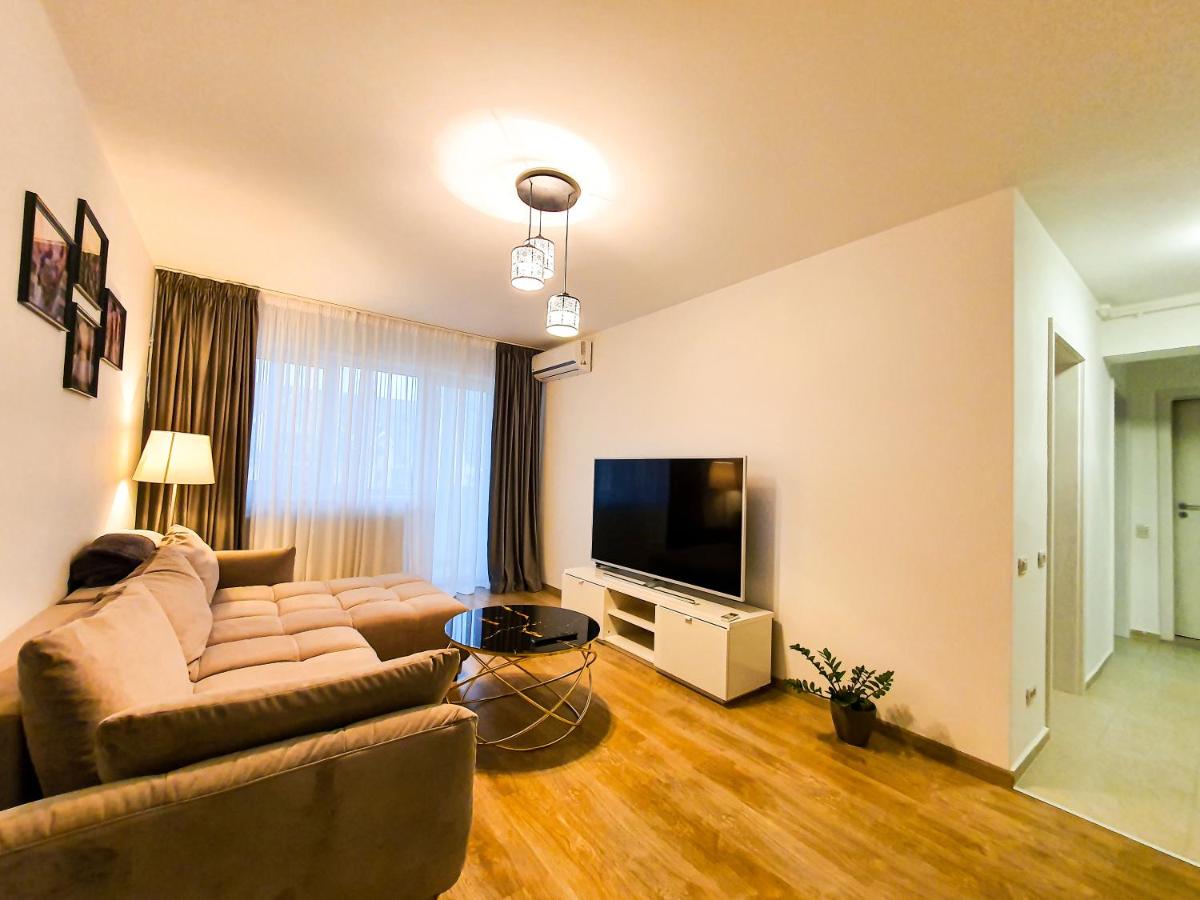 Luxurious Retreat 1BR Apartment with Netflix, Private Parking and self check in - Housity