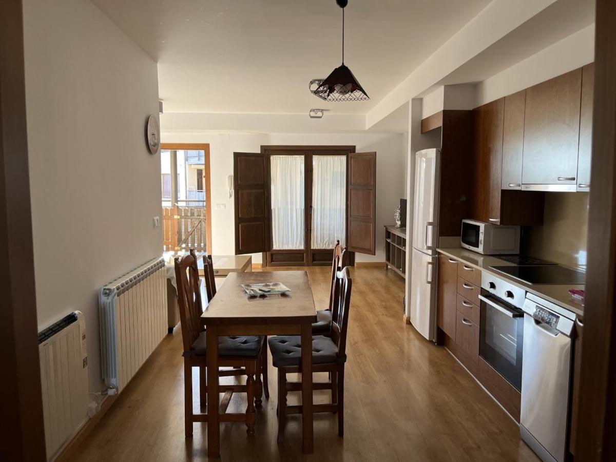 Apartamentos Turisticos Rio Gallego - Housity