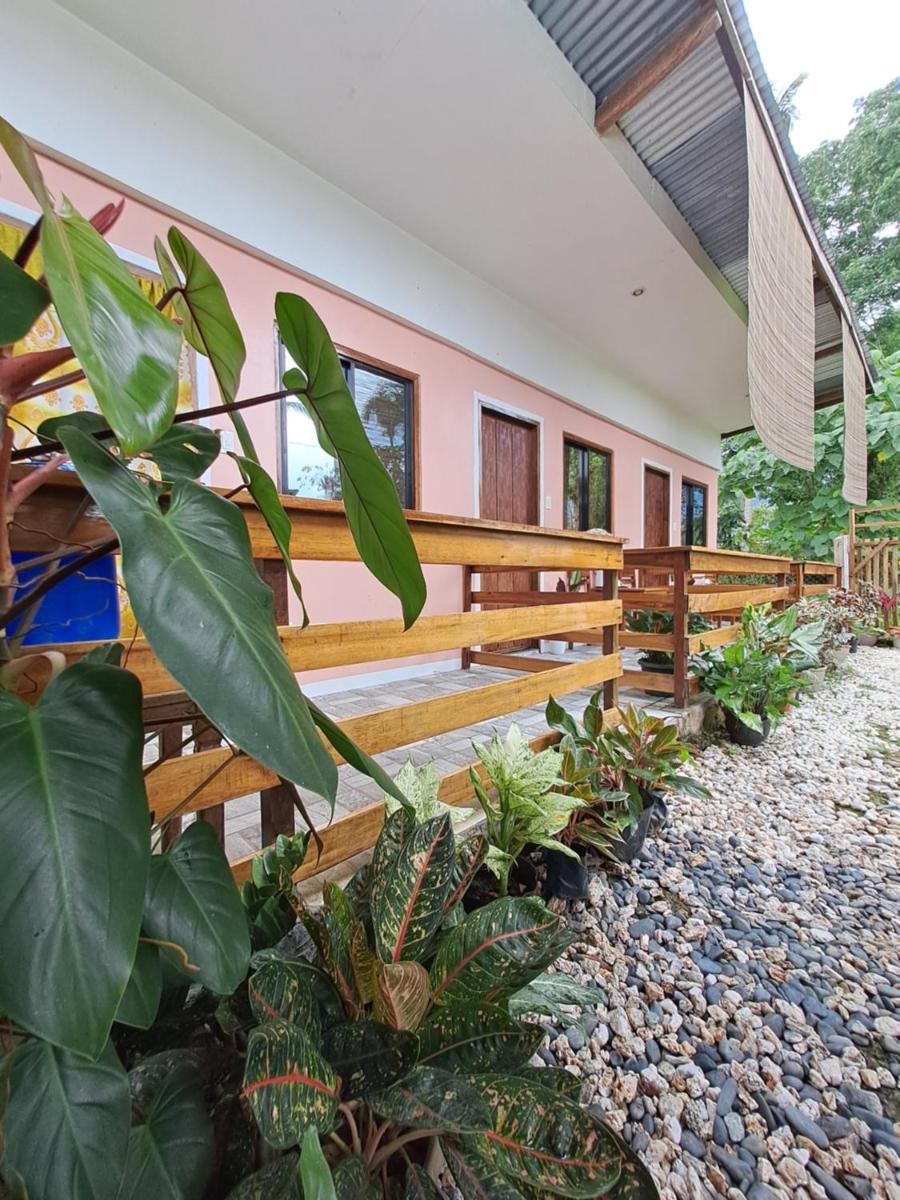 NoBi's Inn, Port Barton - Housity