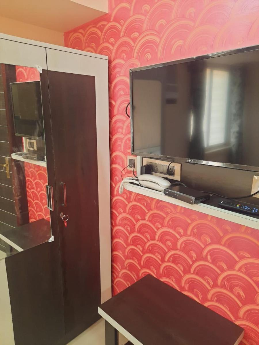 HOTEL SANDSTONE INTERNATIONAL - Housity