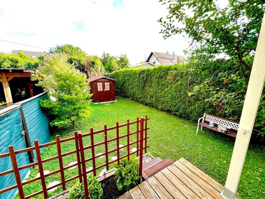 Schöne Wohnung mit eigenen Eingang und Terrasse - Housity