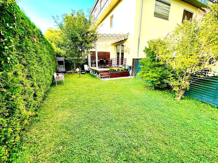 Schöne Wohnung mit eigenen Eingang und Terrasse - Housity