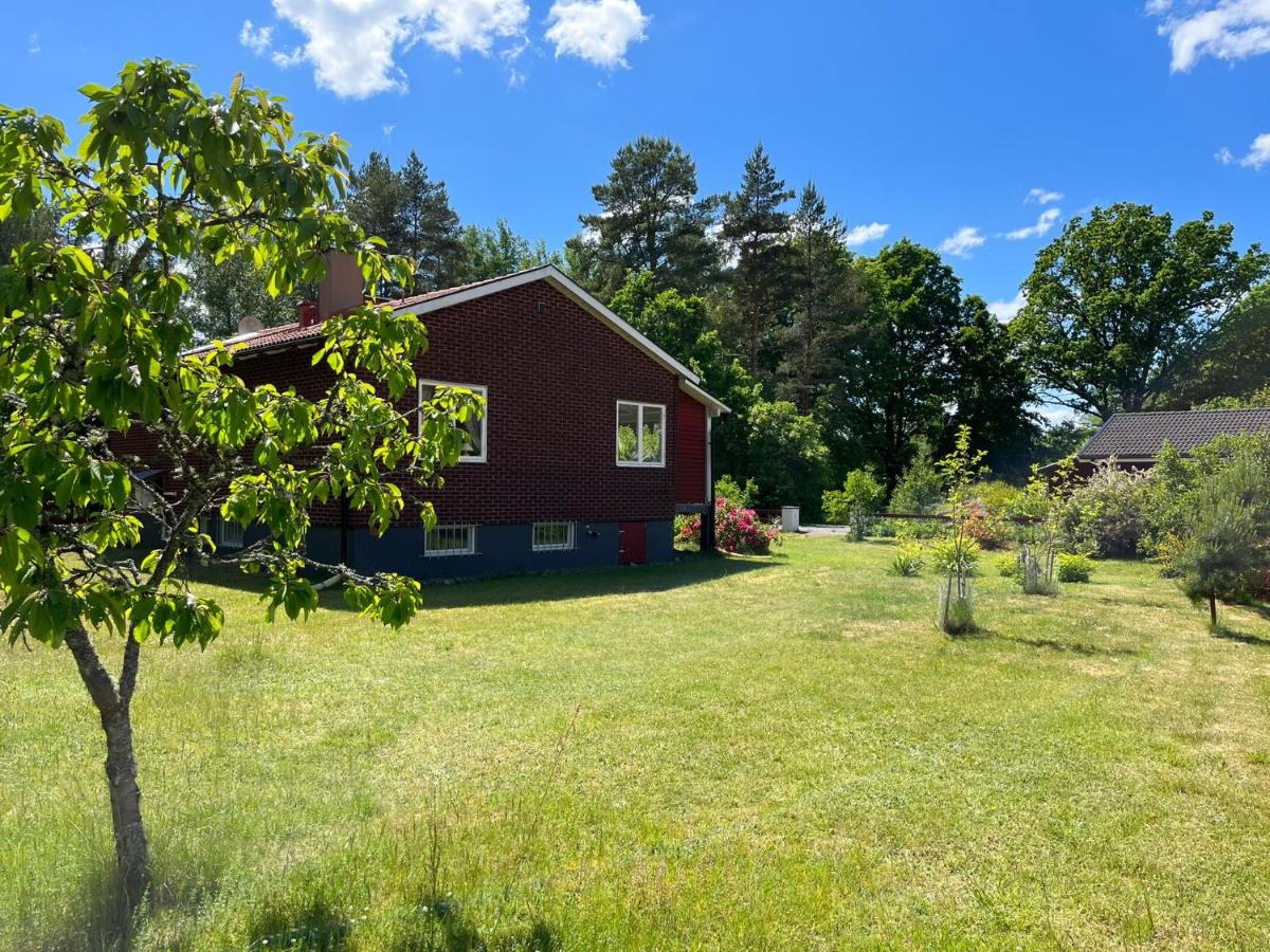typical Swedish cosy holiday house in Målilla, Småland - Housity