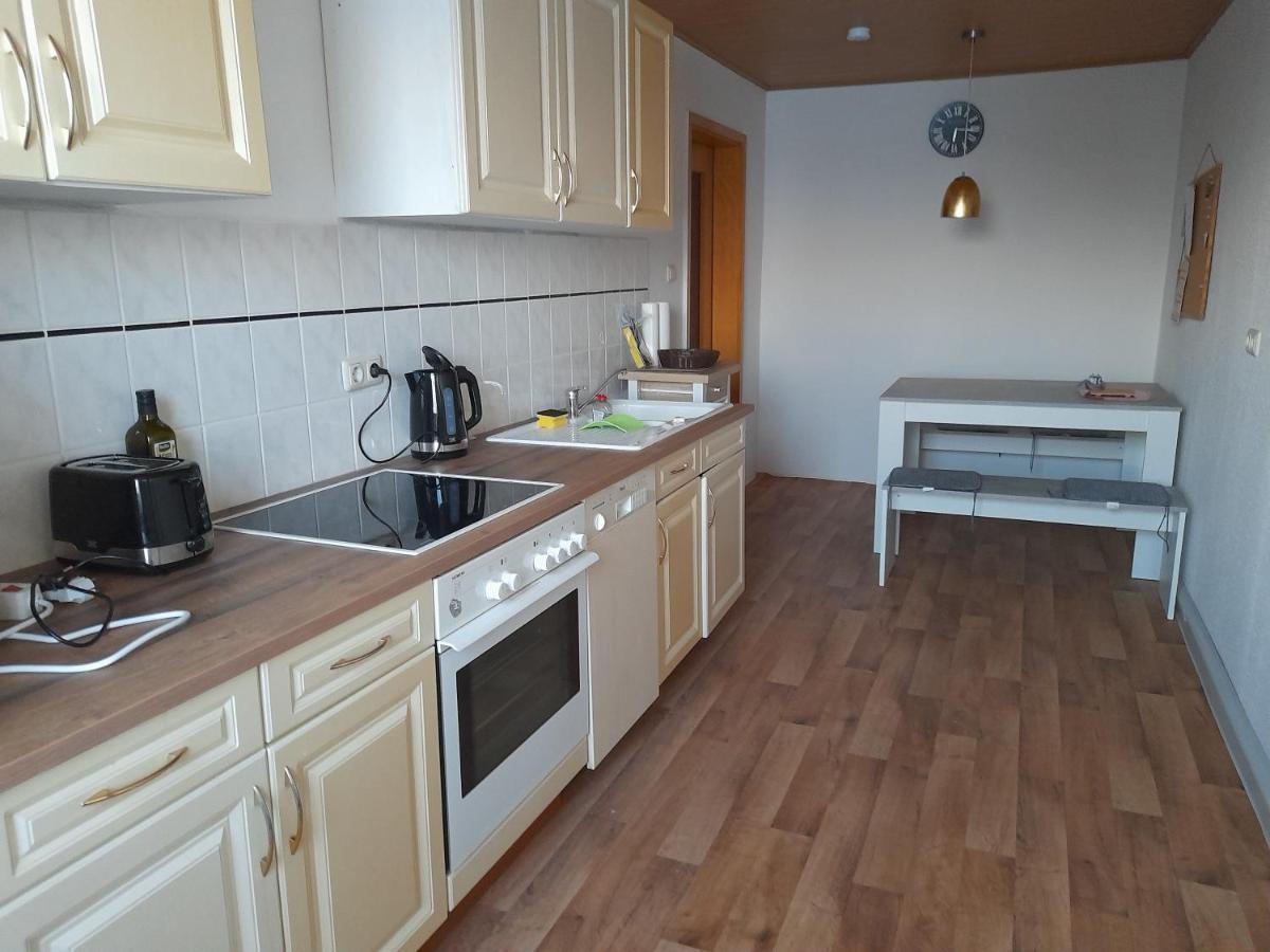 2 Raum Wohnung im DG - Hizvo