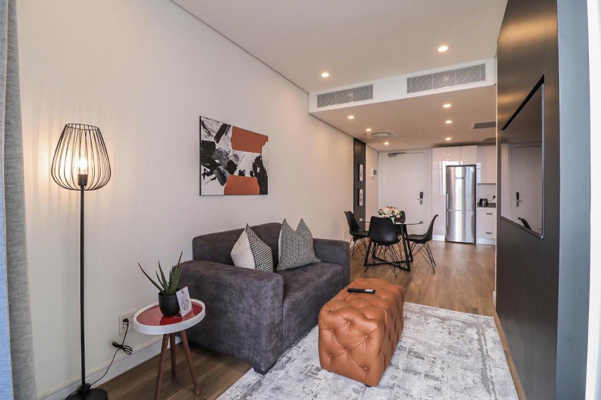 Reserved Suites Illovo - Housity