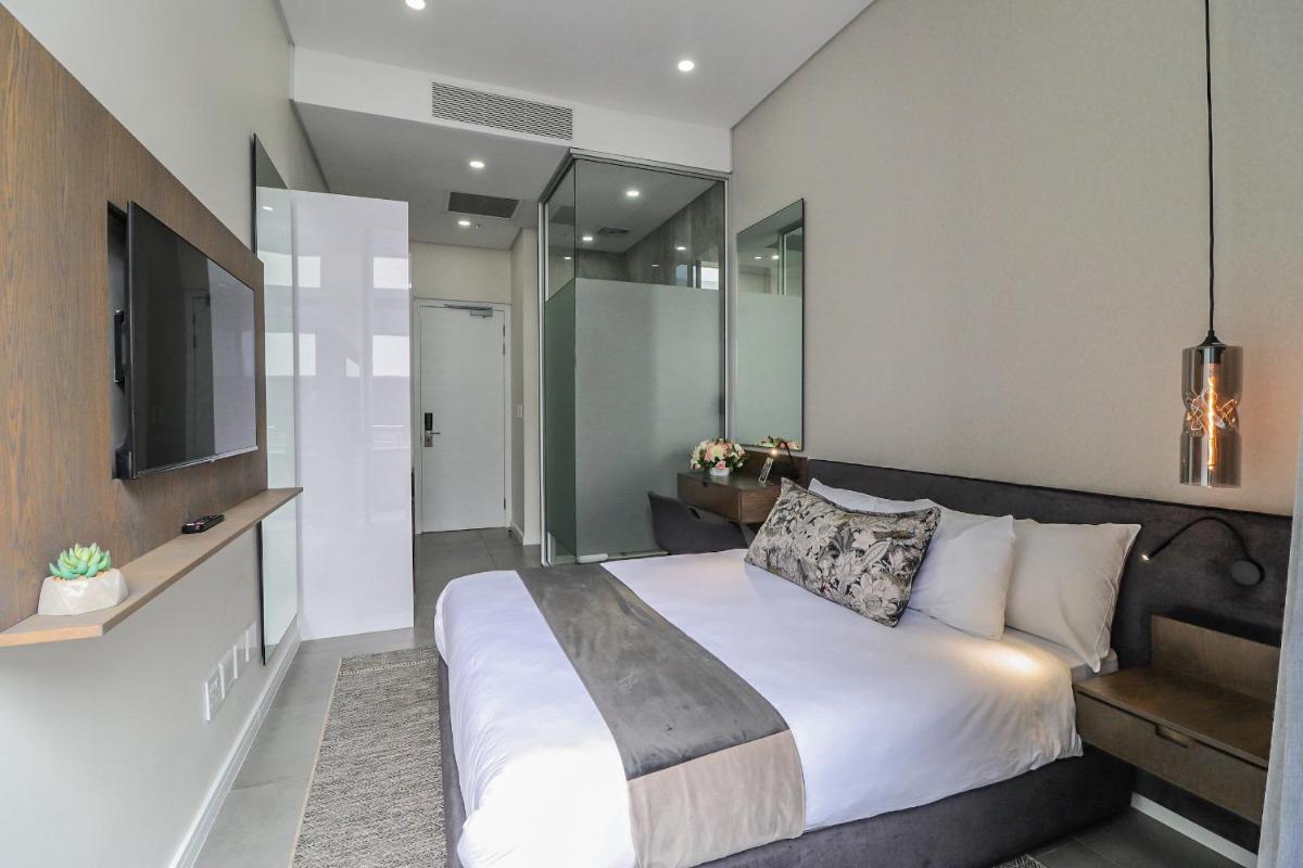 Reserved Suites Illovo - Housity