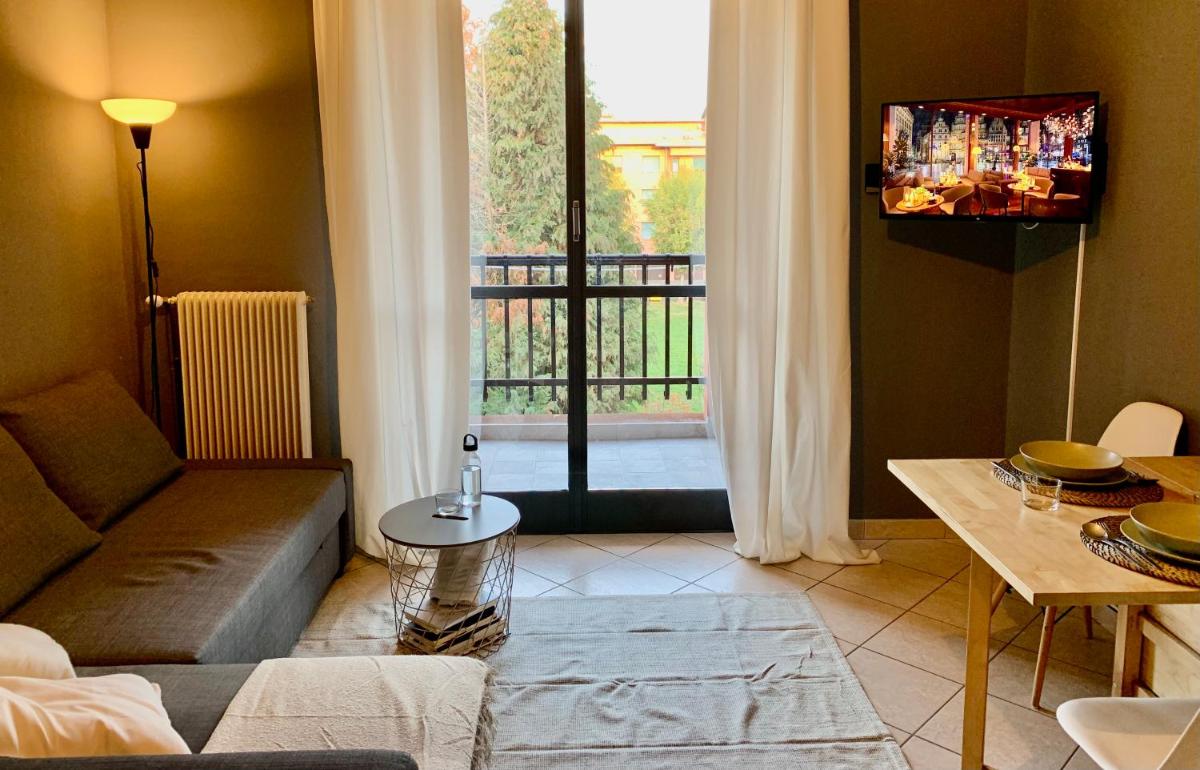 Gius' Apartment elegante vicino Ospedale Biella - Housity