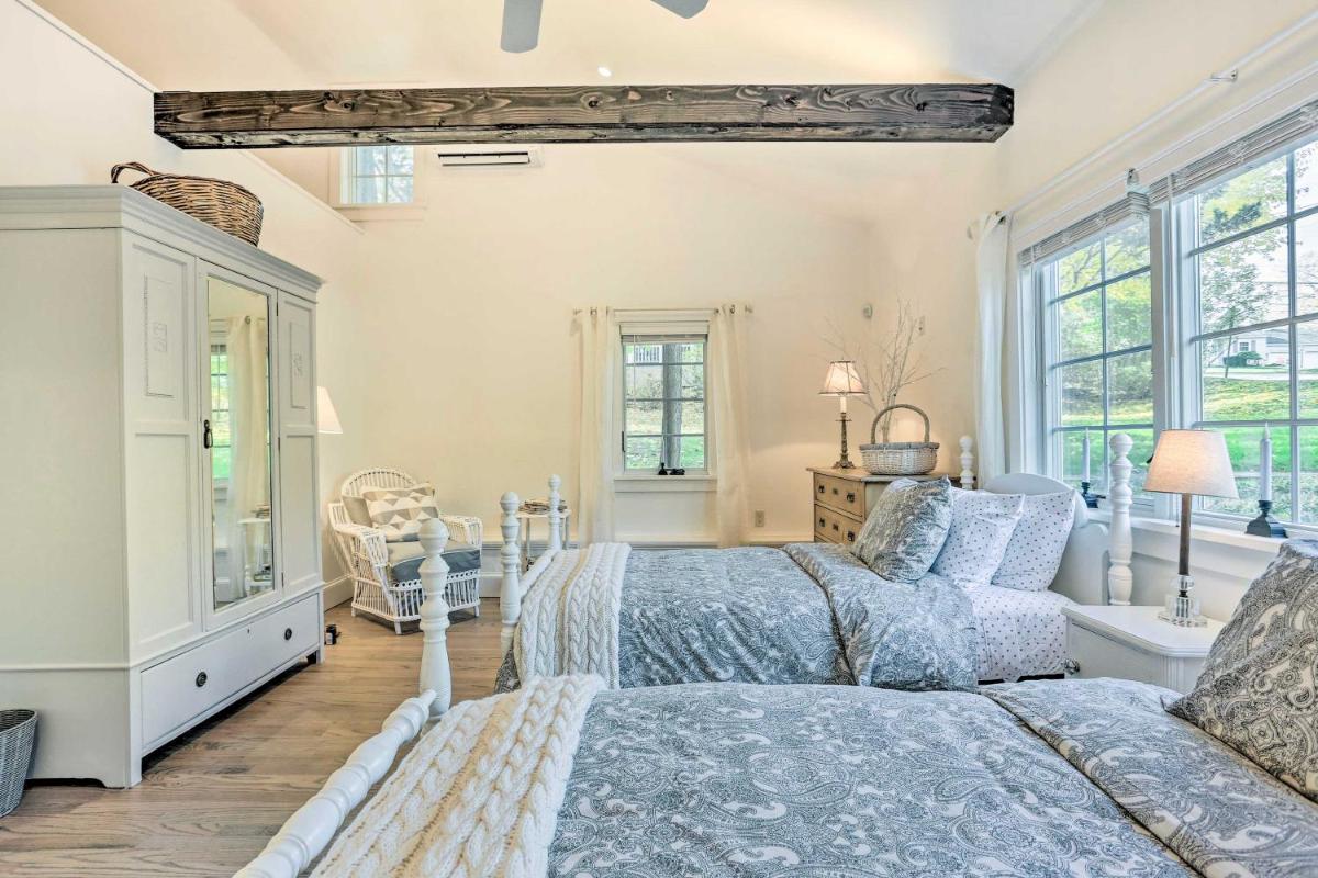 Historic Cornwall-On-Hudson Cottage with Deck! - Housity