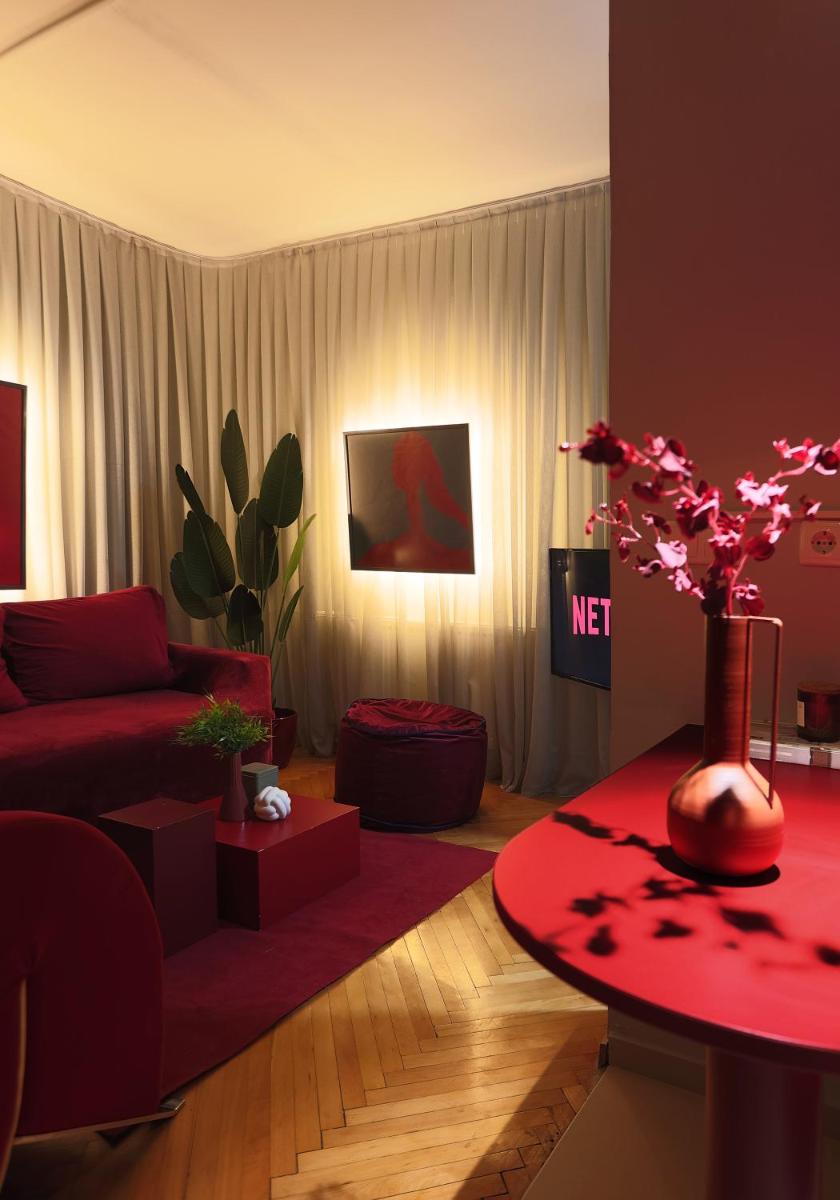 Etern Stays - Maroon Apartment - Housity