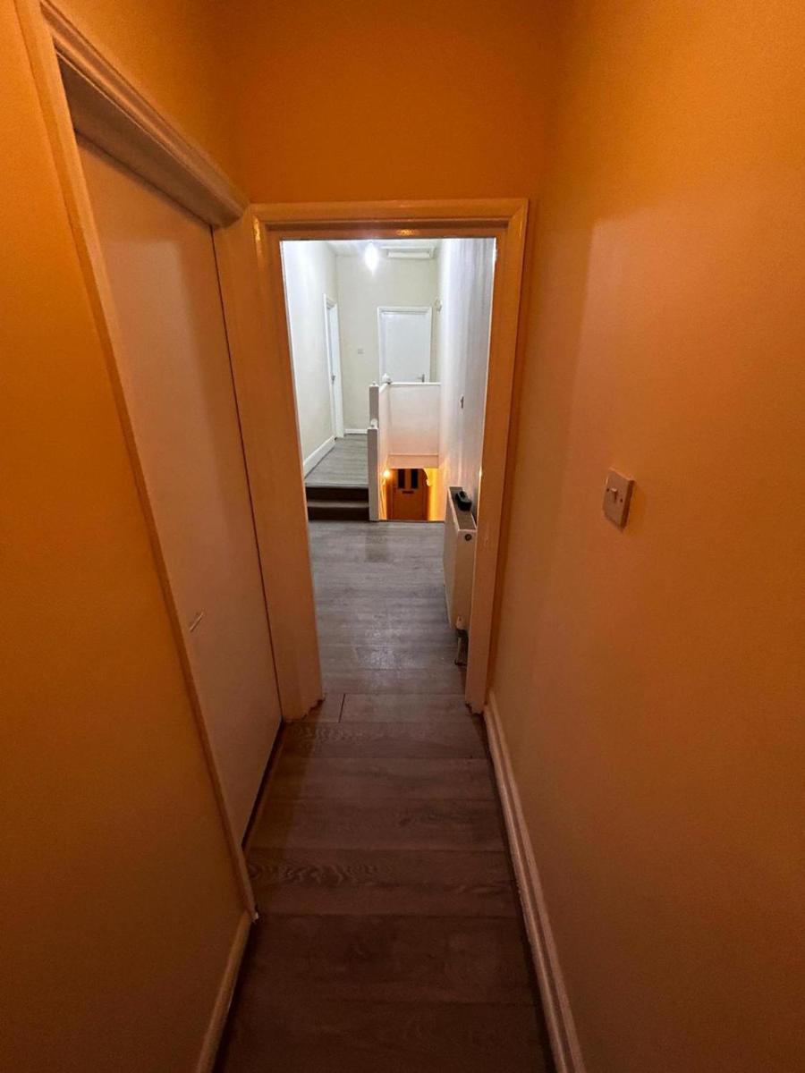 Captivating 1-Bed Apartment in Southampton - Housity