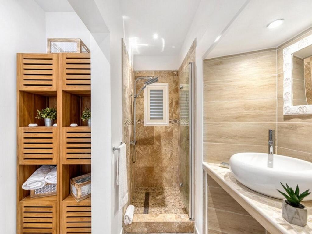 Sunny vacation Villa 39 - Housity