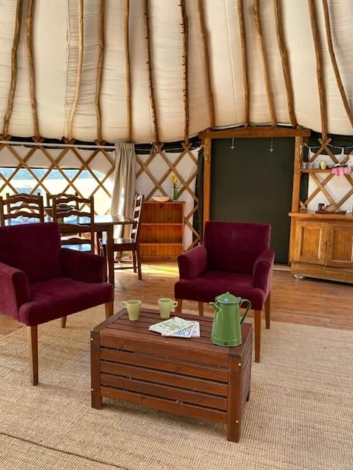 Redwood - the BIG yurt - Housity