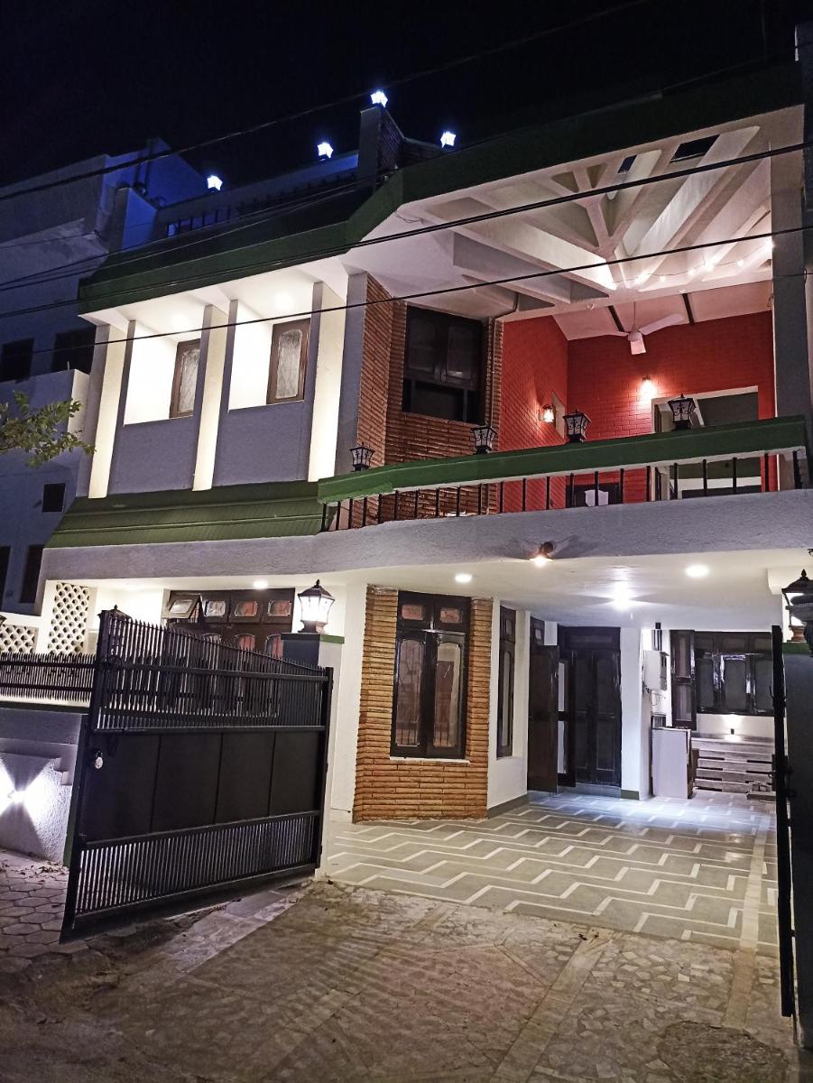 Red Beryl Home Stay - Housity