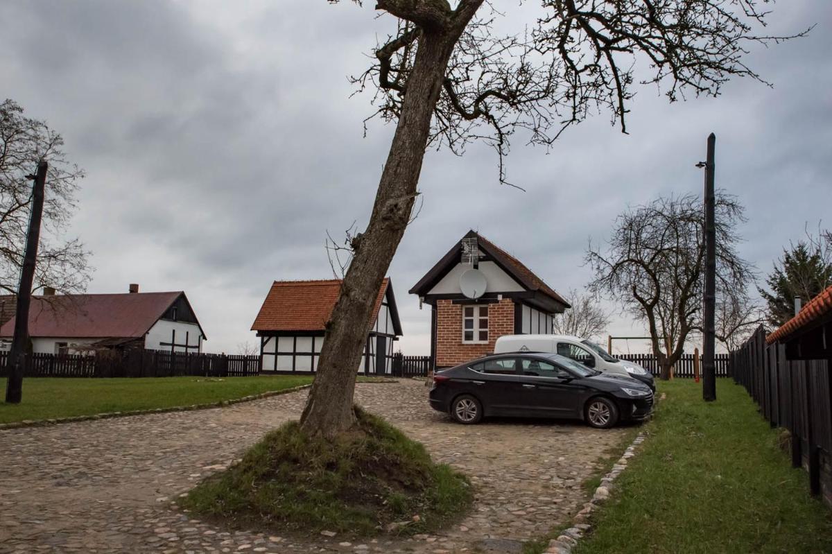 Zagroda Swołowo - Housity