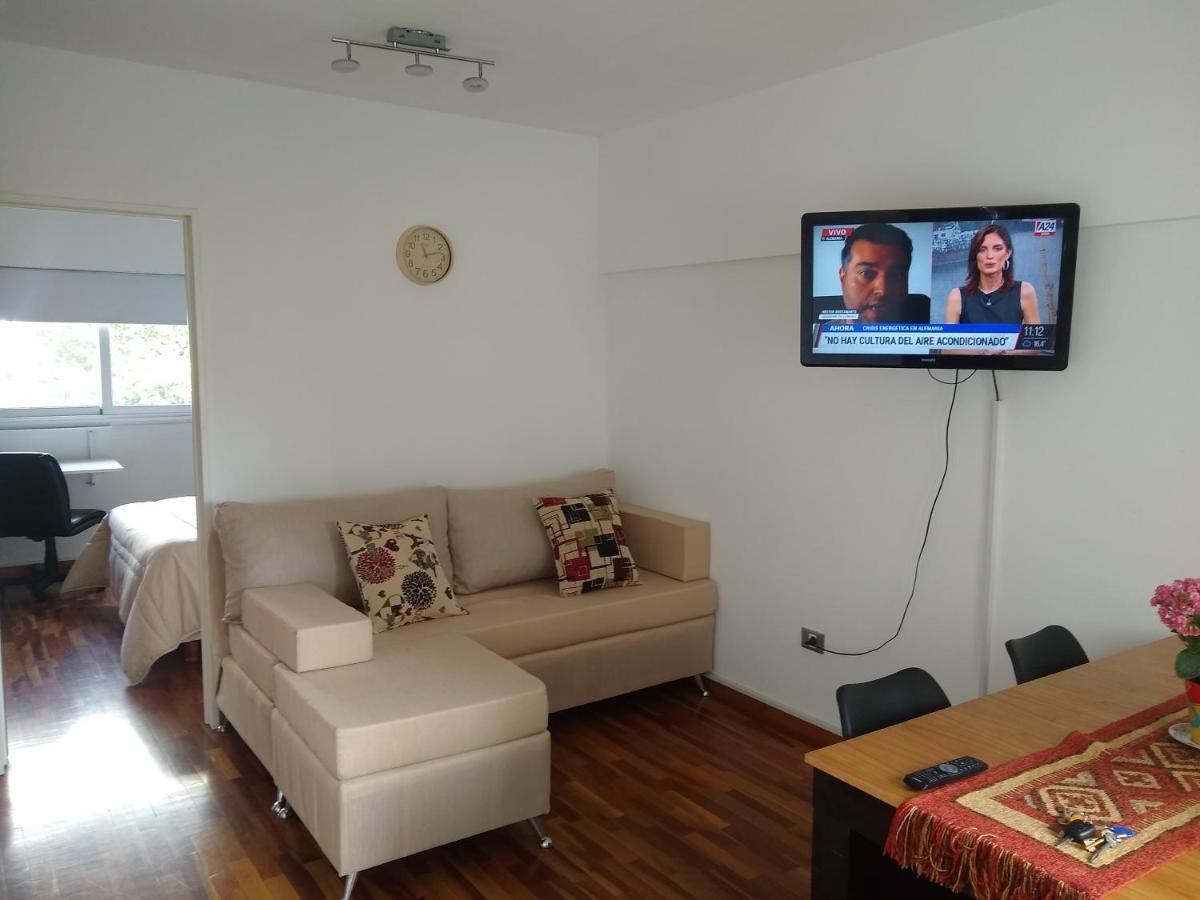 APARTAMENTOS TEMPORARIOS EN LA PLATA ( minimo de alquiler 3 dias- La reserva solo se confirma con mensaje al Whasapp de la foto) . Avenida 19 casi 42 La Plata - Housity