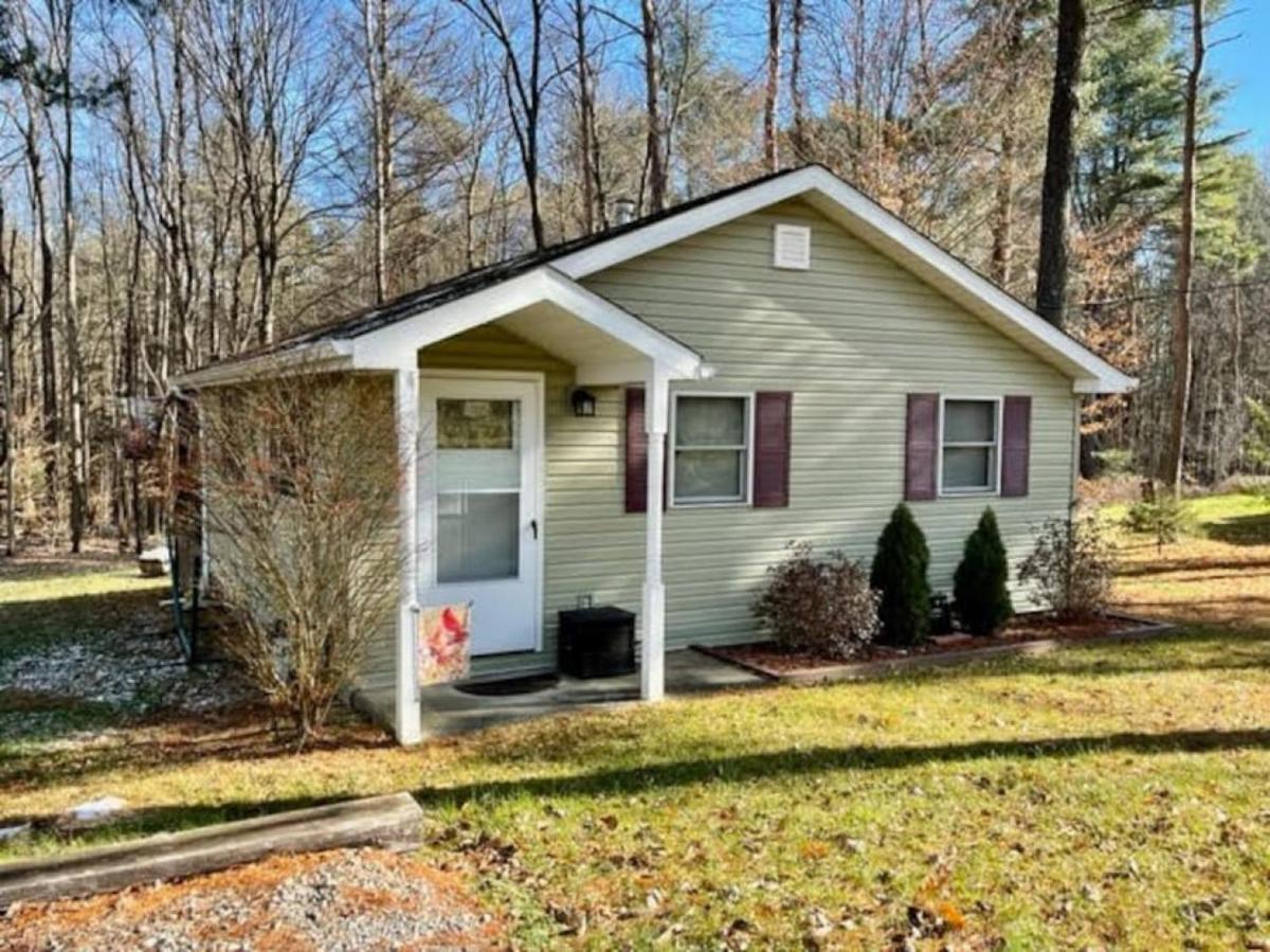 Cozy Cottage near Cook Forest Park, ANF - Housity