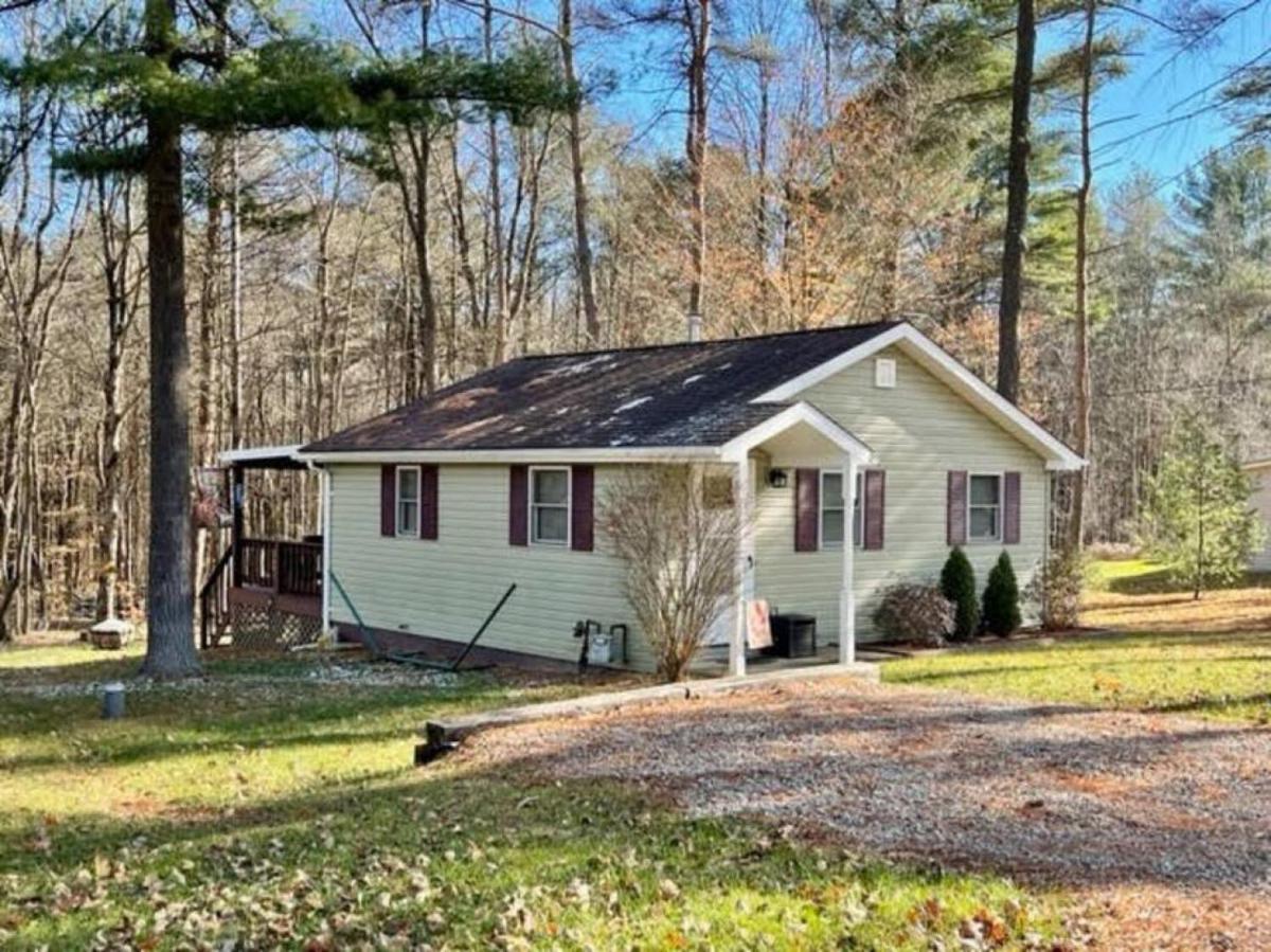 Cozy Cottage near Cook Forest Park, ANF - Housity