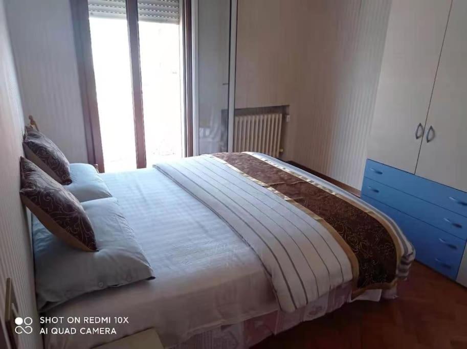 cozy room with queen bed 温馨双人大房间 - Housity