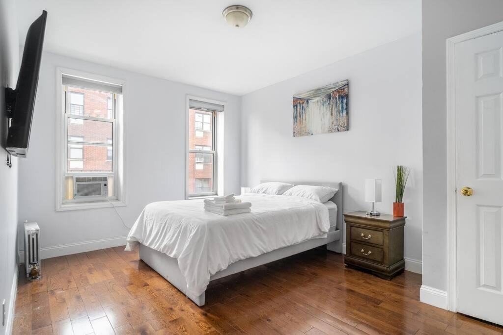 Cozy and Centrally Located 1 Bedroom Apt in Crown Height - Housity