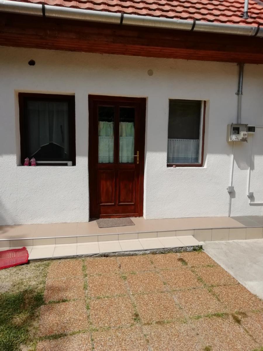 Nagymama Vendégháza - Housity