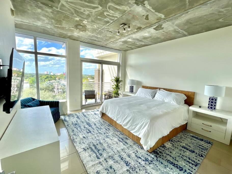 Suitetrails - Midtown Miami Wynwood 2-Story Condo - Vice City