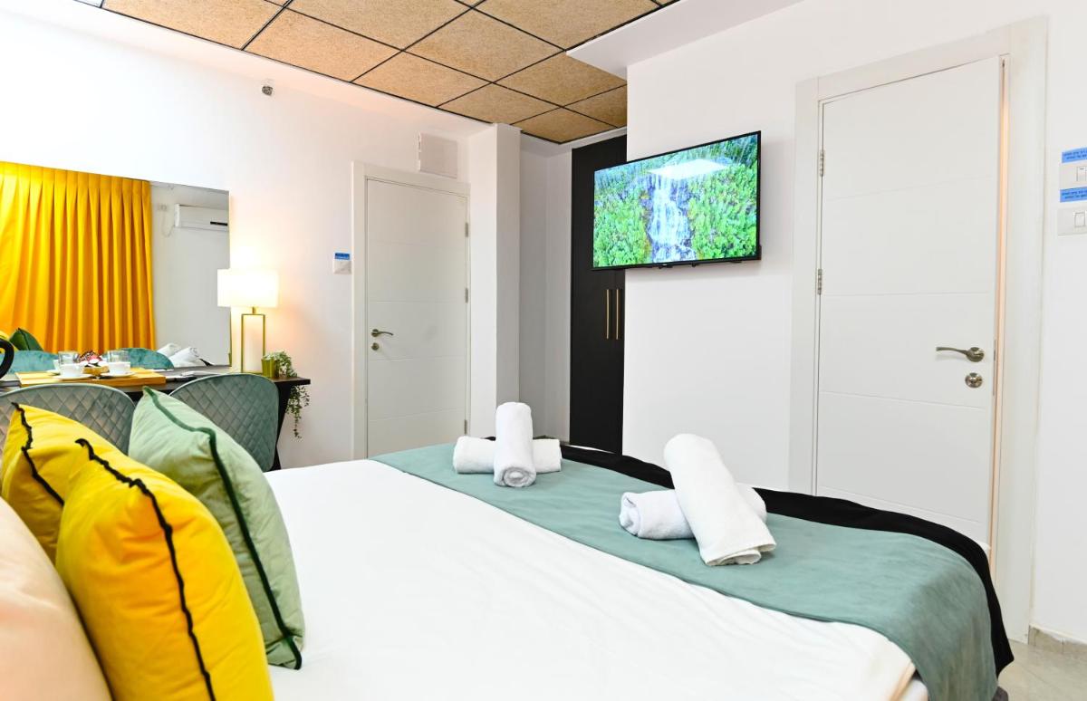 Suitetrails - Yalarent Malina motel in Tiberias