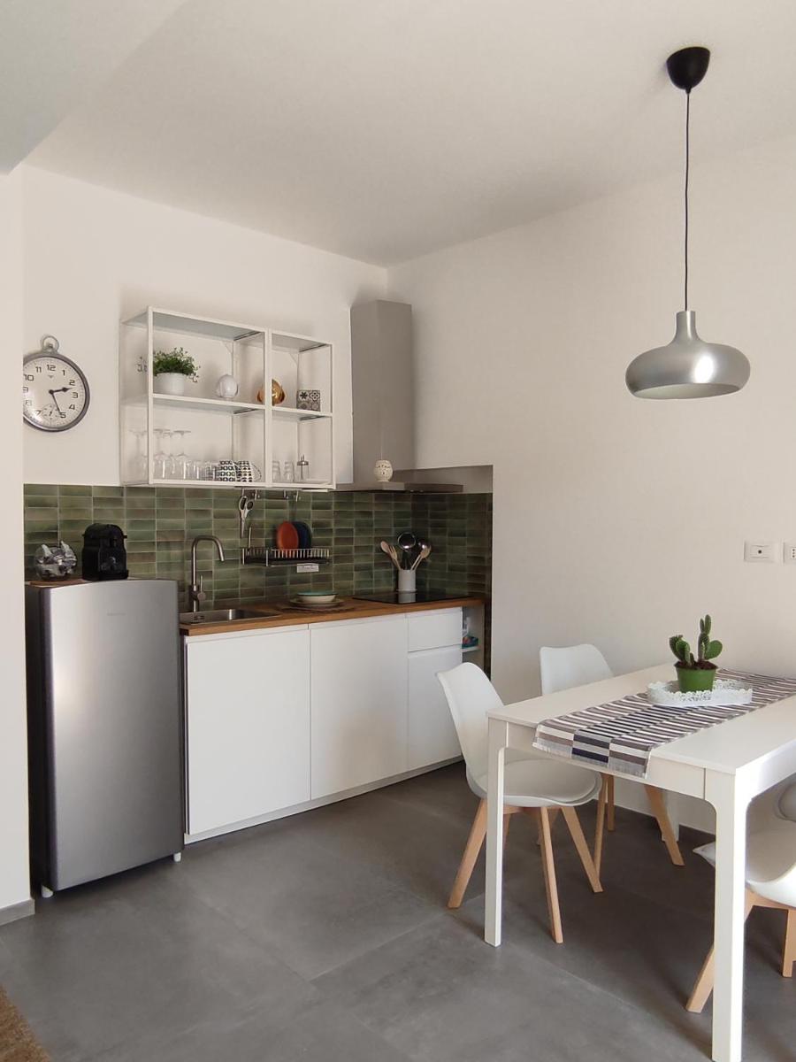 V&V Tourist Lease - Housity