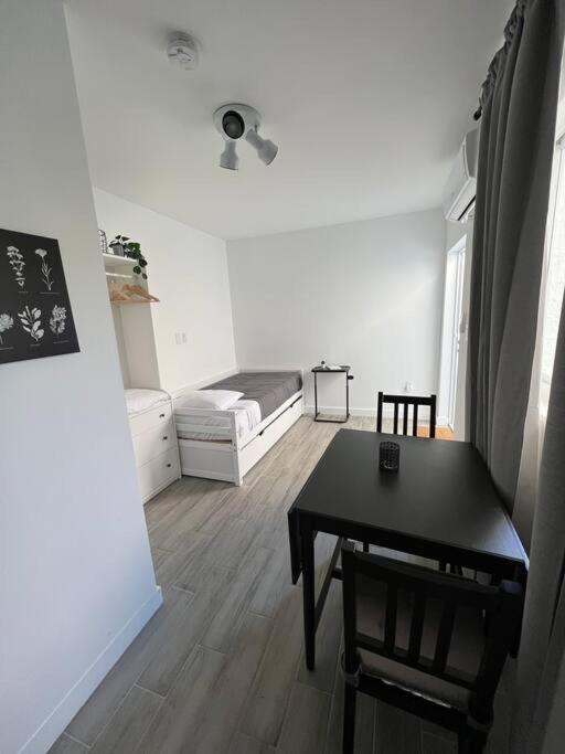 1 Brand New Studio for two people - Housity