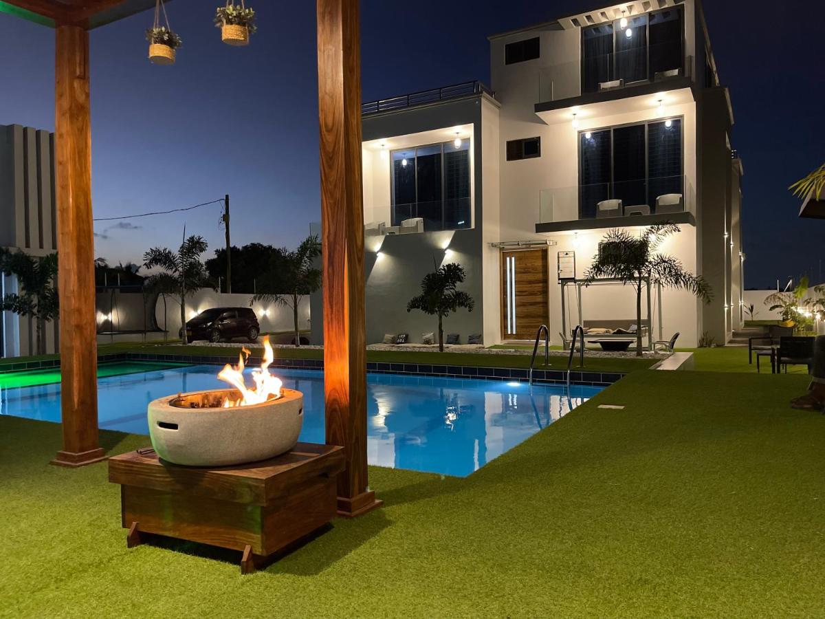 Kibada White Villa - Housity